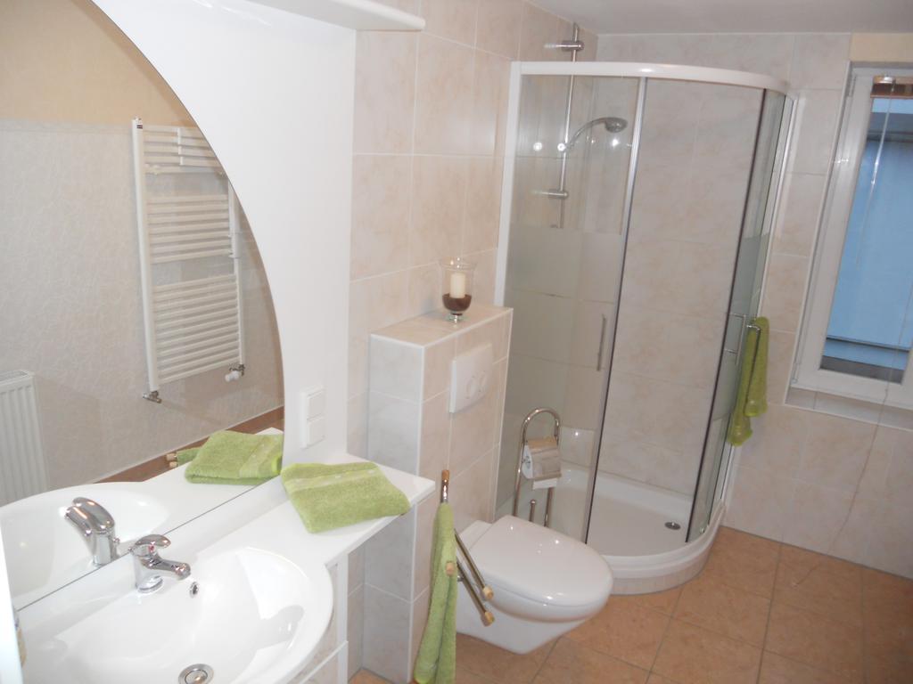 Ferienhaus In Hafennahe Leilighet Sassnitz Rom bilde